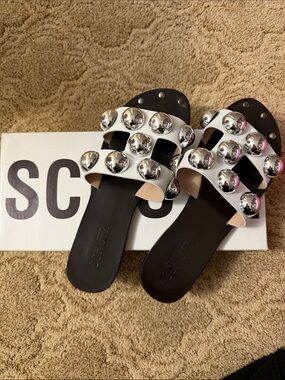 SCHUTZ White Slide Sandals with Silver Dome Studs